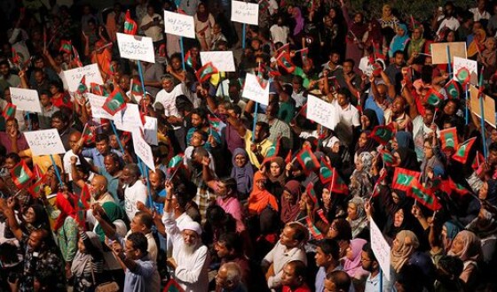 Военные, аресты, импичмент: что происходит на Мальдивах