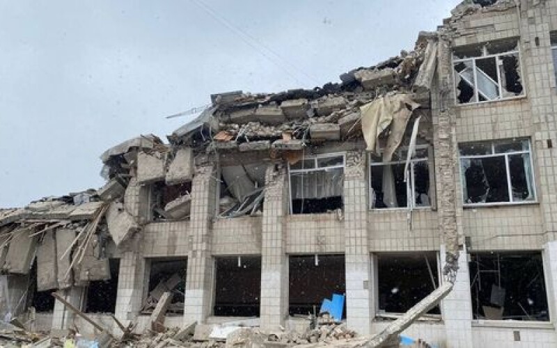 У Житомирі російські війська зруйнували будівлю школи