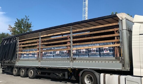Сербія передала Україні 14 вантажівок з гуманітарною допомогою 