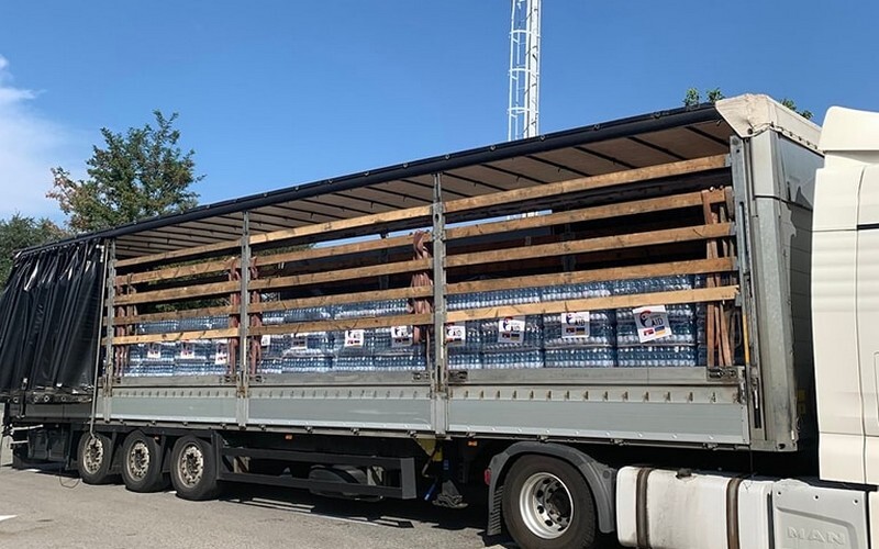 Сербія передала Україні 14 вантажівок з гуманітарною допомогою 