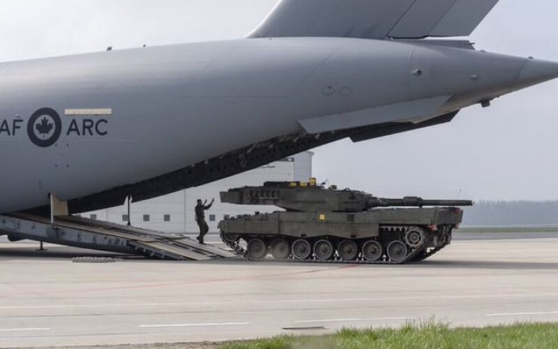 Канада передала Україні танки Leopard