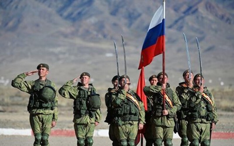 Російський посол пояснив війська РФ біля кордонів України