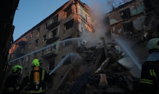 Ворог завдав ударів по Києву: є загиблі мирні люди