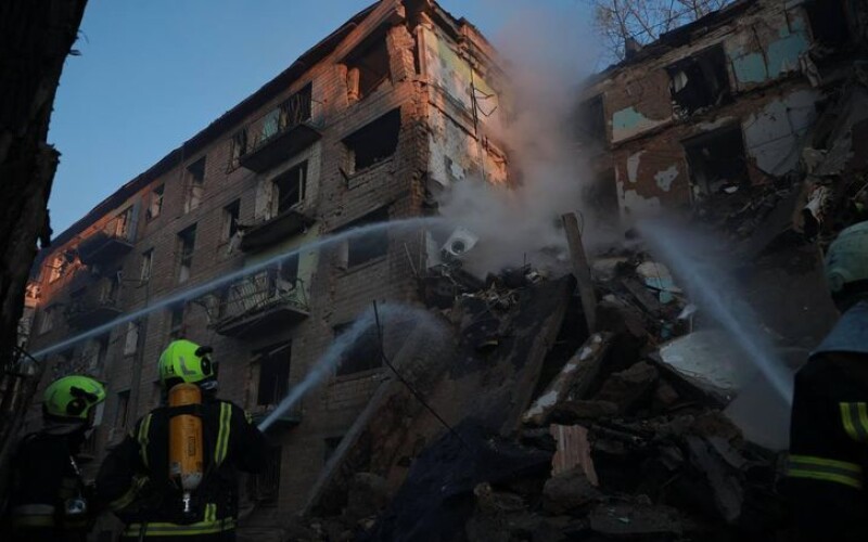 Ворог завдав ударів по Києву: є загиблі мирні люди