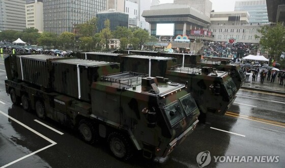 Вперше за 10 років у Південній Кореї провели військовий парад