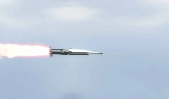 Літак рф Су-34 вперше застосував гіперзвукову ракету «Кинжал» по Україні
