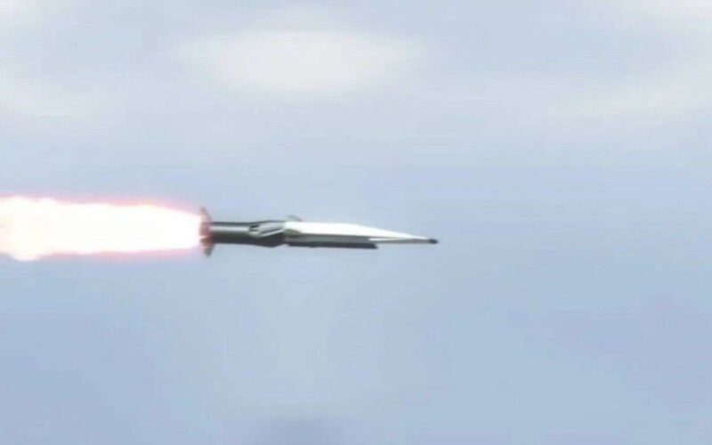 Літак рф Су-34 вперше застосував гіперзвукову ракету «Кинжал» по Україні