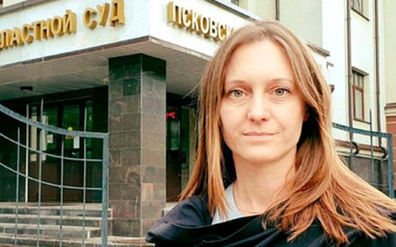 У Росії судять журналістку за авторську колонку у виданні