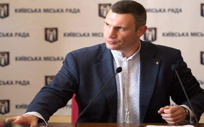 Мэр Киева подписал соглашение о строительстве метро на Троещину