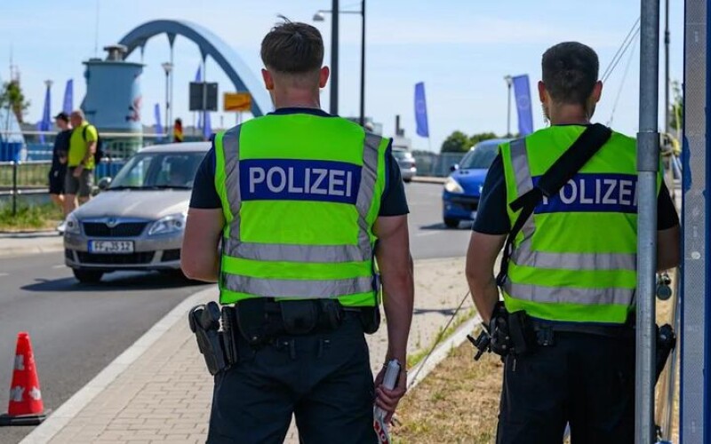 Поліція Німеччини зафіксувала рекорд із вилучення зброї на кордонах