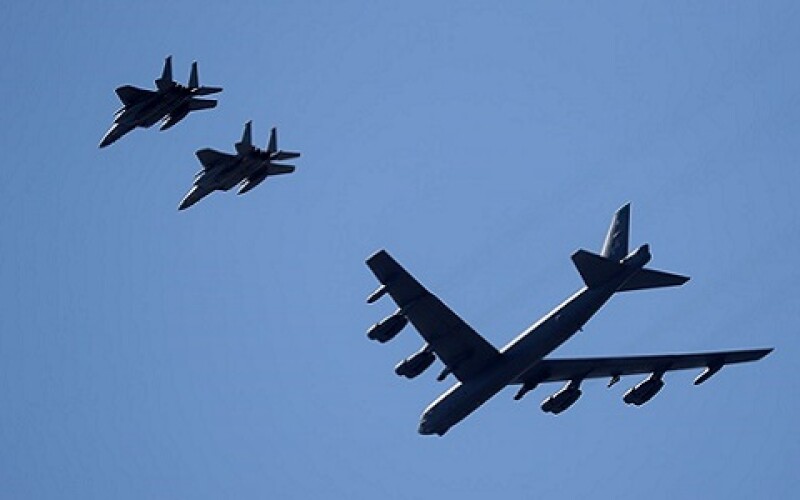 Defence News: дві країни готуються до війни з Росією
