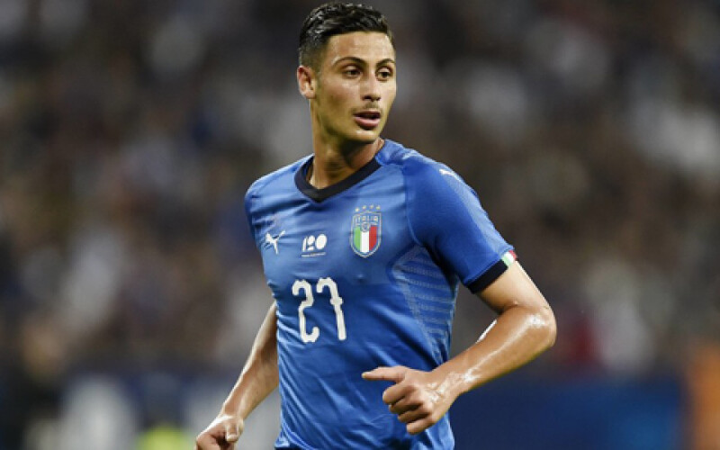 В Италии футболиста отлучили от игр за богохульство