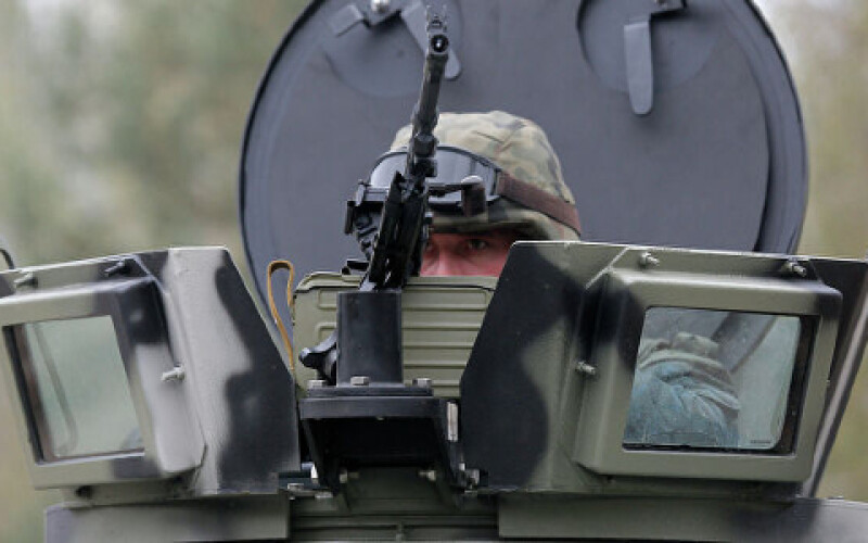 Чотири конвої з американською бронетехнікою увійшли на територію України