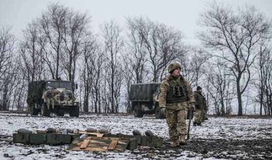Один військовий загинув, четверо поранені на Донбасі &#8211; штаб