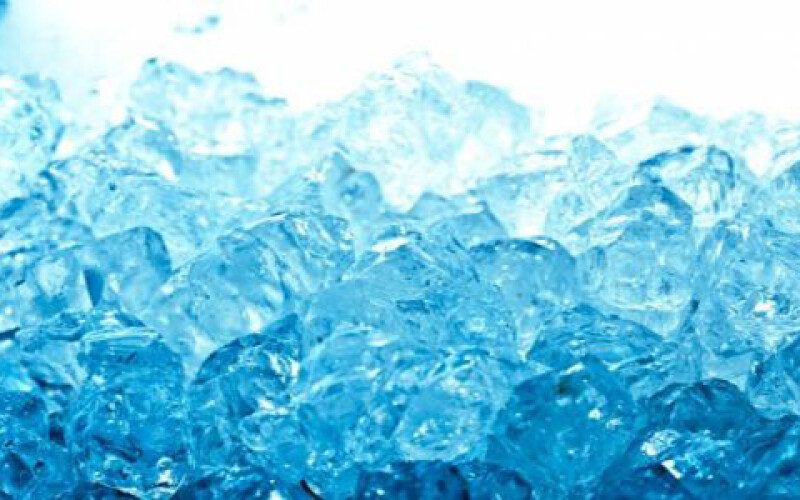 Физики показали суперионный лед