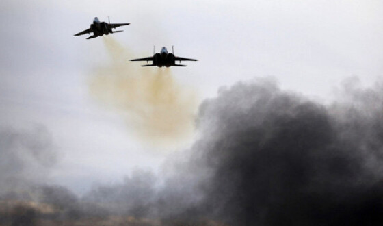 Ізраїльські F-16 атакували пасажирський літак