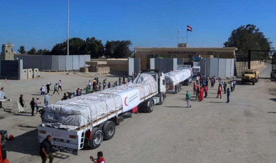 Гуманітарна допомога для сектору Гази: 12 вантажівок