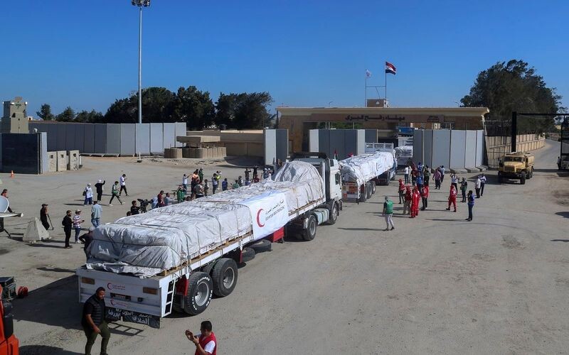 Гуманітарна допомога для сектору Гази: 12 вантажівок
