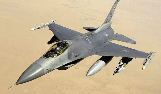 Нідерланди й Данія зобов&#8217;язалися передати Україні винищувачі F-16