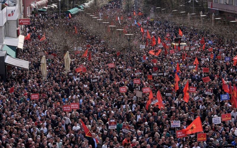 У Косові спалахнули протести після вироку експрезиденту Тачі