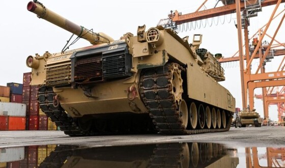 В Україну прибули перші танки Abrams