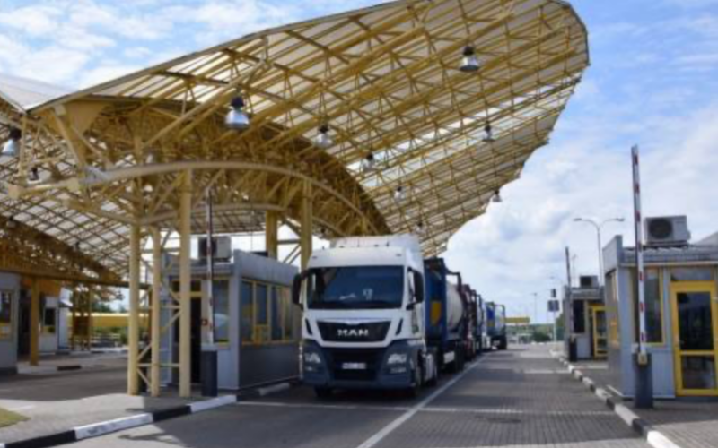 Україна розглядає перенесення пунктів пропуску за кордон