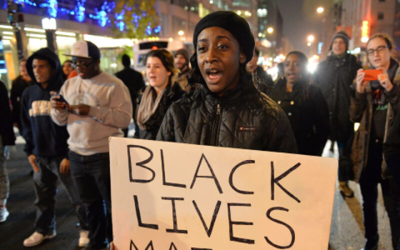 У Нью-Йорку автомобіль в&#8217;їхав у натовп демонстрантів руху Black Lives Matter