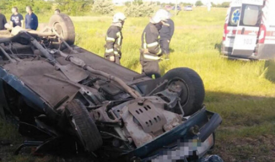 В Запорожской области поезд столкнулся с автомобилем, водитель погиб