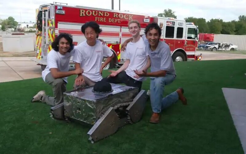 У США створили робота-пожежника FireBot