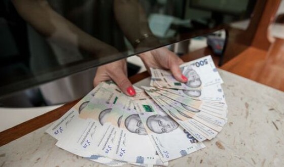НБУ закликає українців обмежити використання готівки