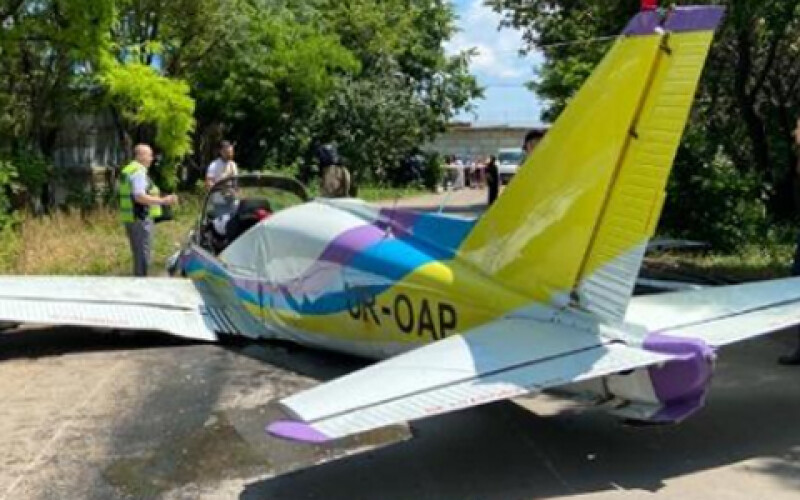 Падіння легкомоторного літака в Одесі: обставини і подробиці