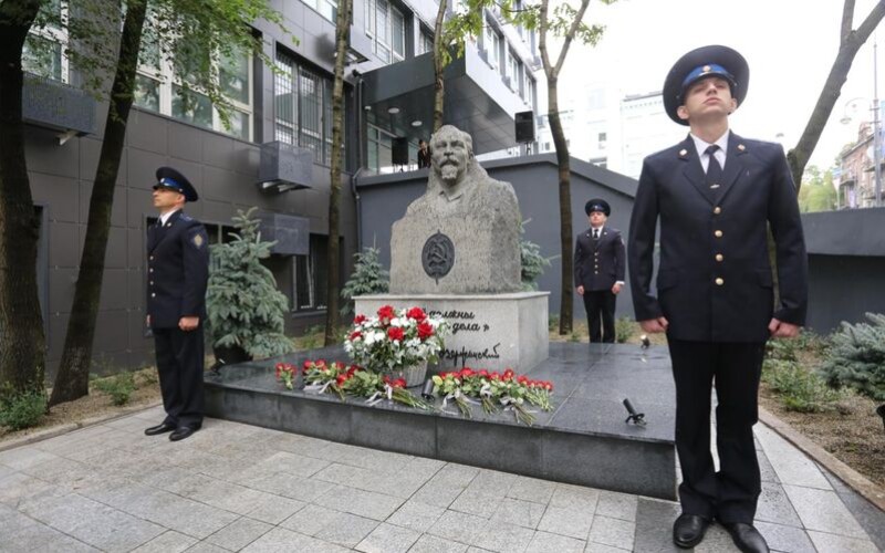 У Владивостоці рф відкрили пам&#8217;ятник Дзержинському
