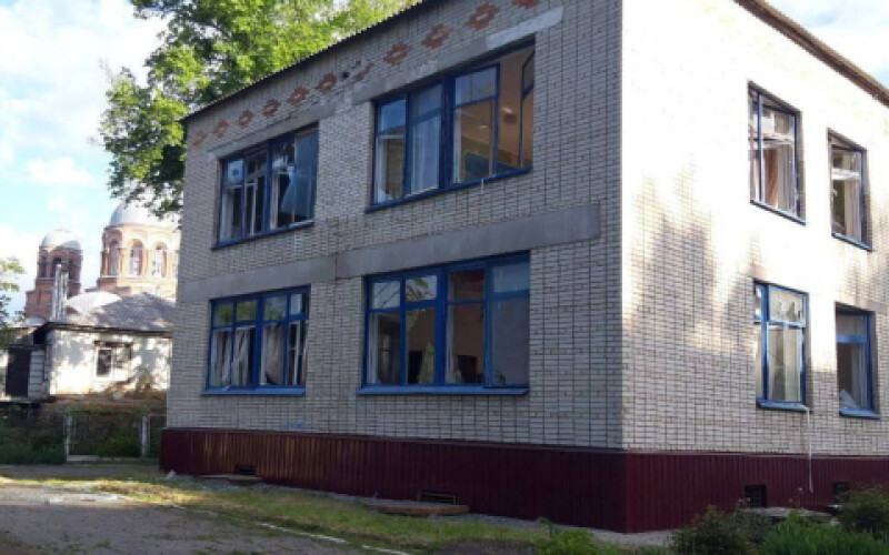 Окупанти обстріляли два корпуси лікарні та будівлю «Імпульсу» у Сєвєродонецьку