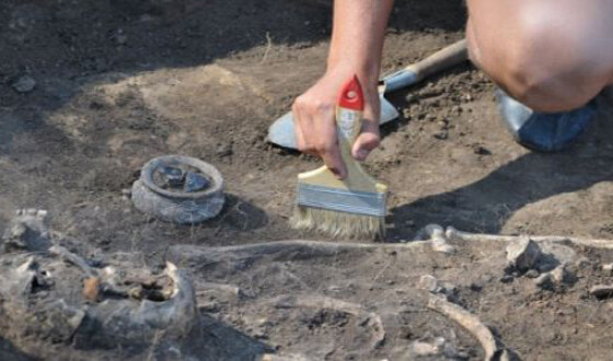 В Івано-Франківської області під час розкопок знайшли останки дитини