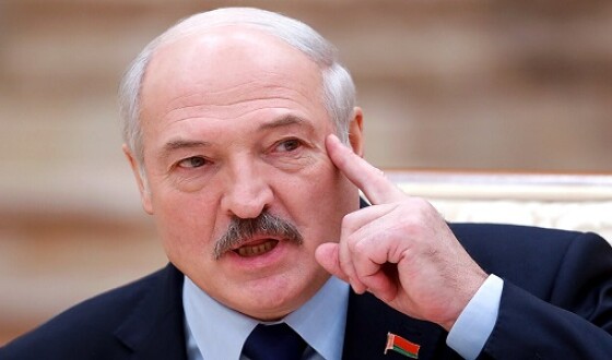 Лукашенко назвав Білорусь головною ланкою тиску США та НАТО на Росію
