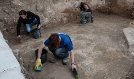Фермер из Греции нашел древнюю гробницу