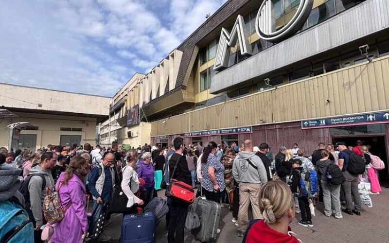 У Москві транпортний колапс на Павелецькому вокзалі через атаку дронів
