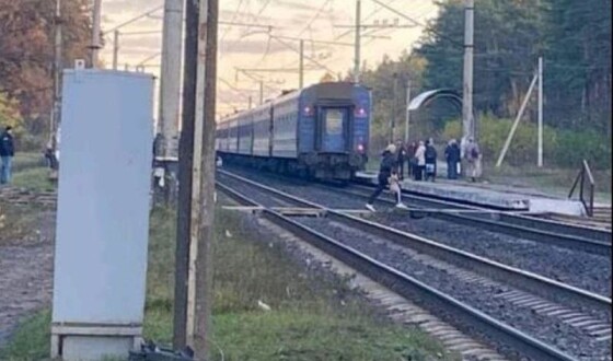 На Київщині дівчина загинула під колесами поїзда