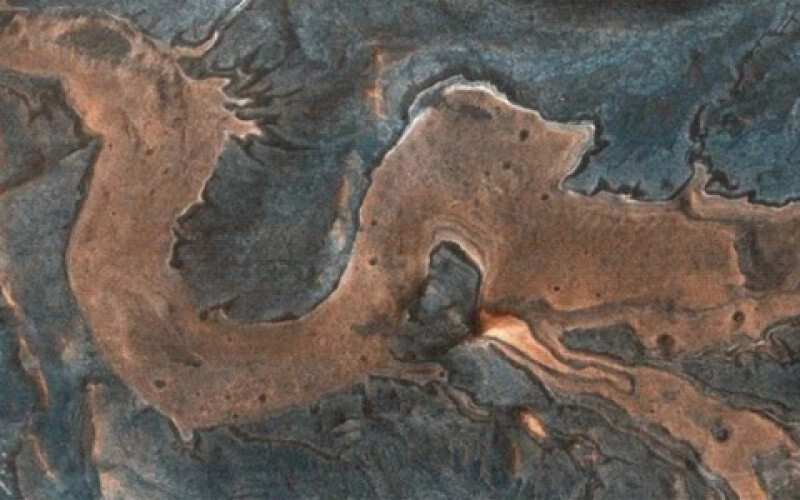 На снимках с Марса ученые увидели очертания дракона
