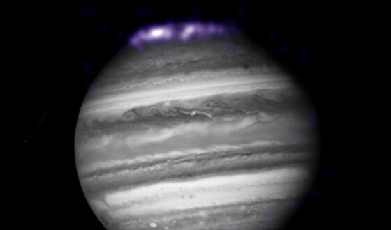 Ученые объяснили феномен молний на Юпитере