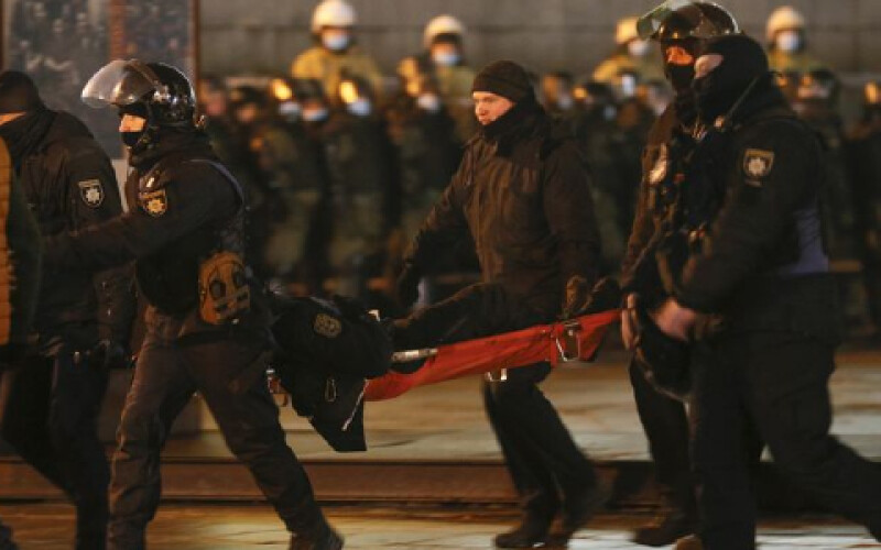 Протест підприємців у Києві вилився в зіткнення, поранено понад 40 поліцейських