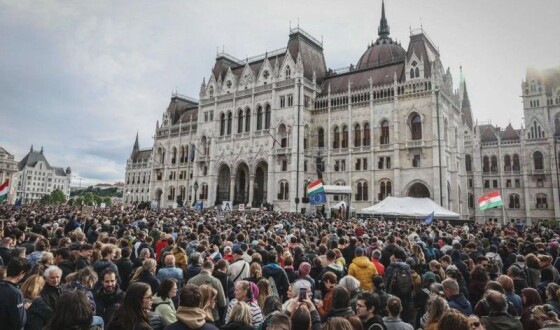 В Угорщині розпочалися антиурядові протести проти Віктора Орбана