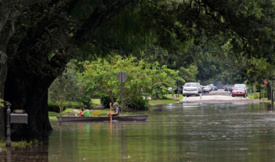 У Новому Орлеані через зливу під водою опинилися сотні вулиць