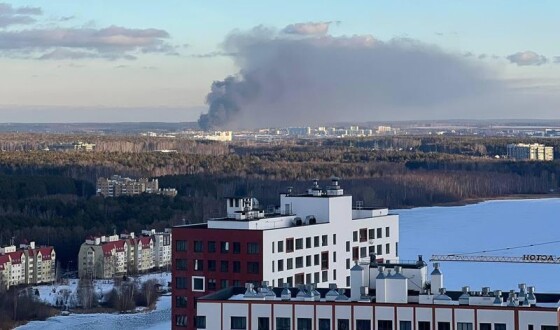 У Єкатеринбурзі палає завод «Полістирол-буд»