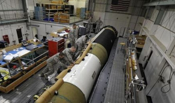 США почали розміщувати ядерну зброю малої потужності на підводних човнах