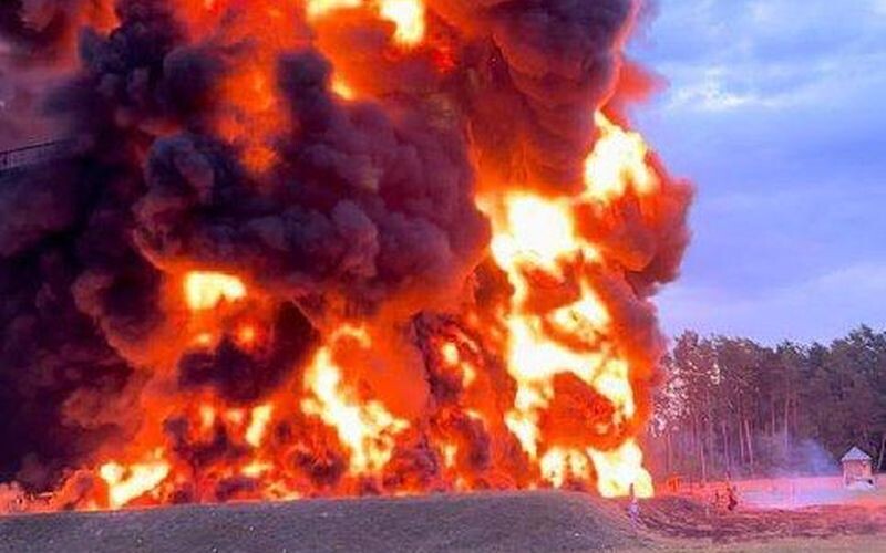 У Криму пролунали вибухи в районі нафтобази поблизу Сімферополя