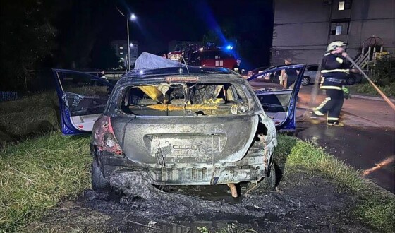 В Борисполі двоє зловмисників спалили авто опонента через конфлікт