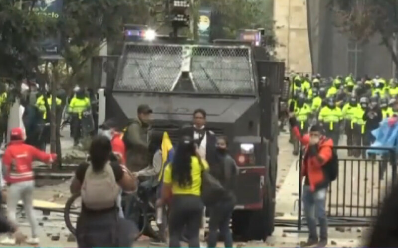 У Колумбії під час зіткнень з поліцією загинуло 40 учасників протесту