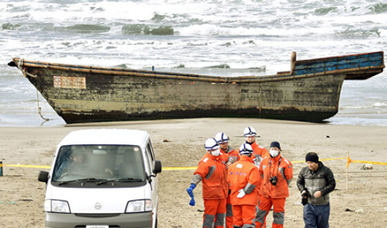 У берегов Японии обнаружили лодку с останками восьми человек
