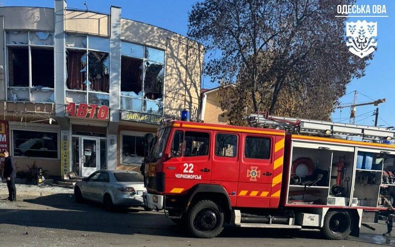 Ворог цинічно атакував ударними дронами місцевий ринок у Чорноморську
